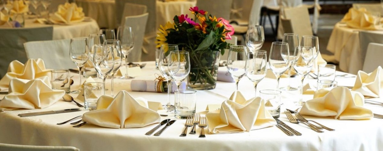 Wedding packages inclusive of table decorations and styling services