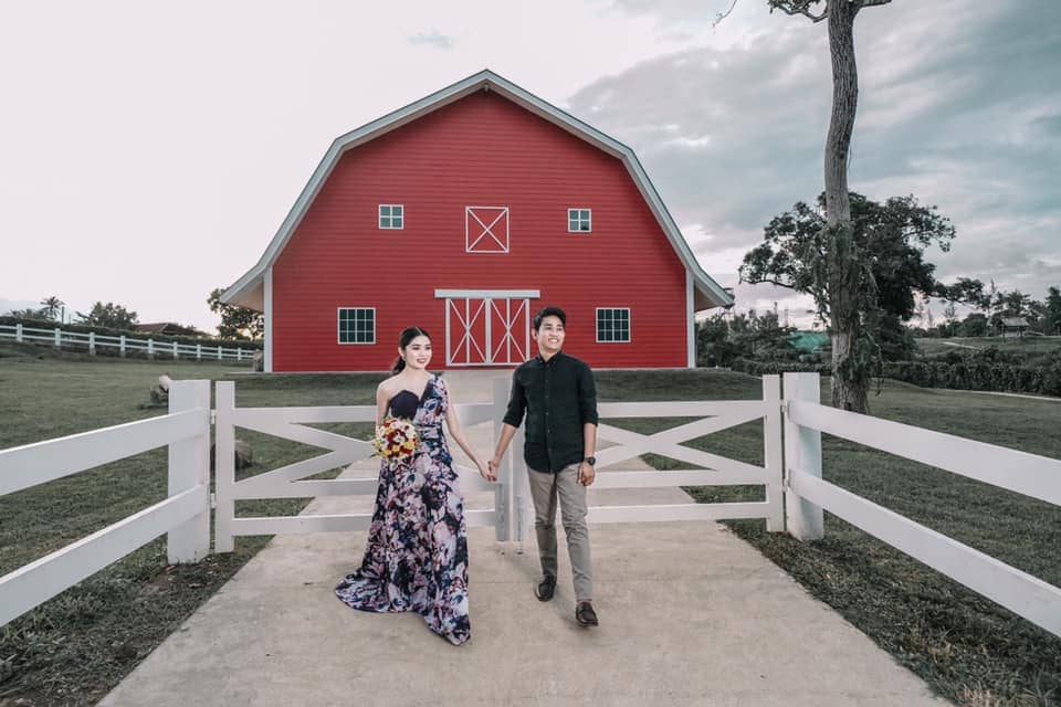 Prenup photoshoot at the Red Barn