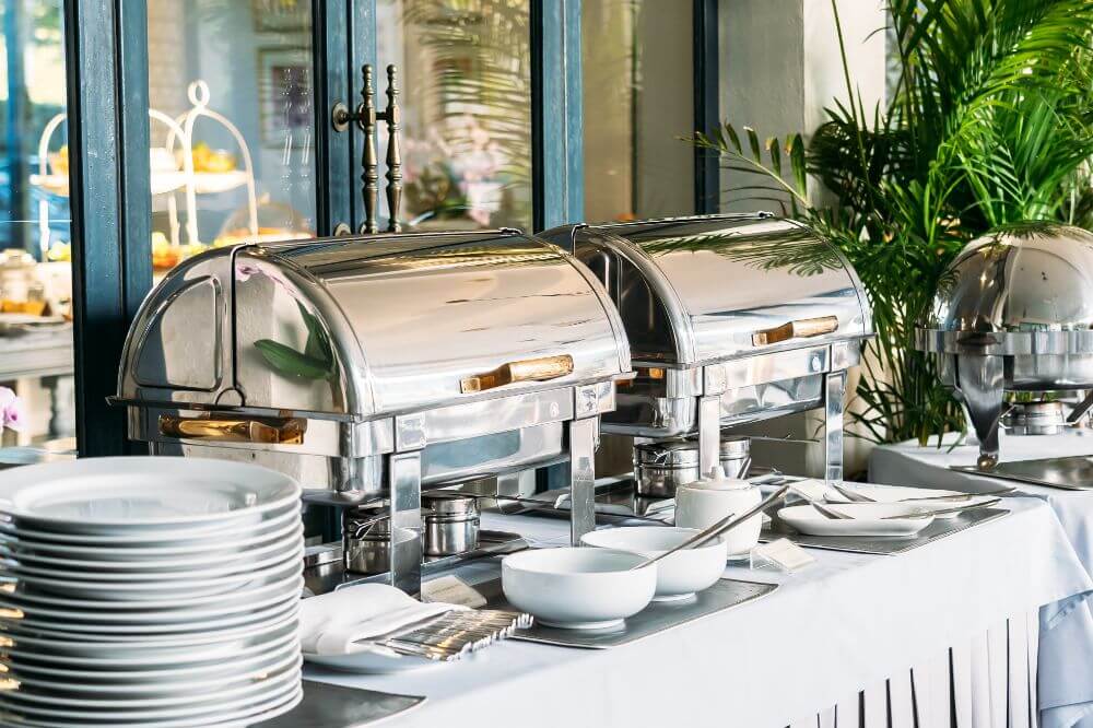 9 Etiquette Tips for a Buffet Catering Service