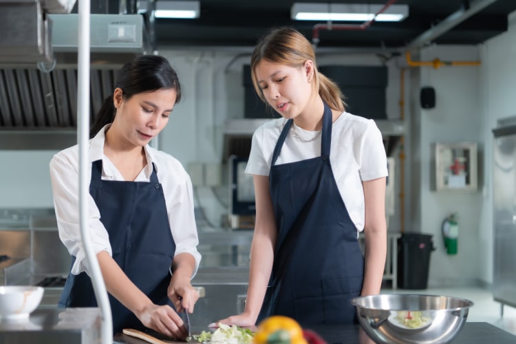 Assistant Cook